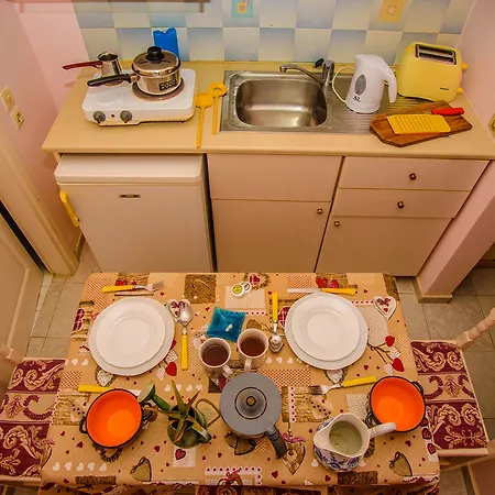Aloni & Отель Ласси